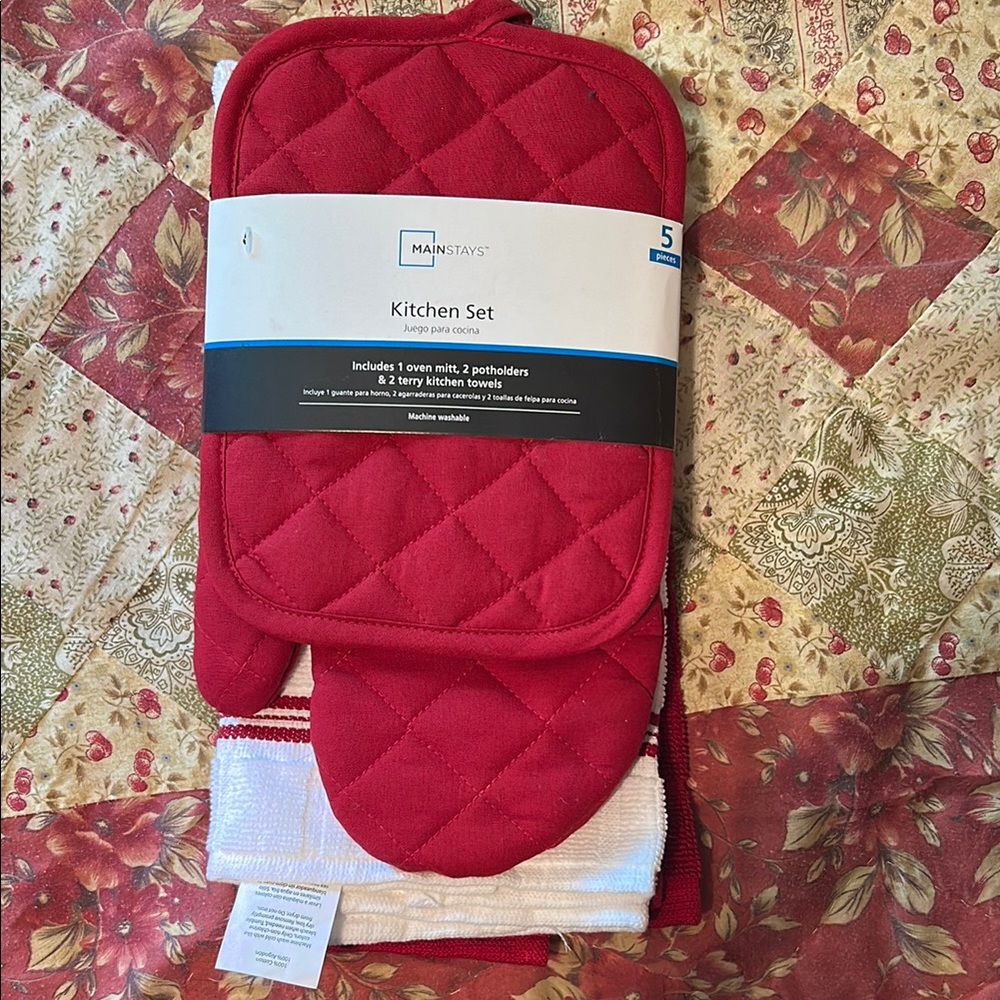 Mainstays Red and White Kitchen Set